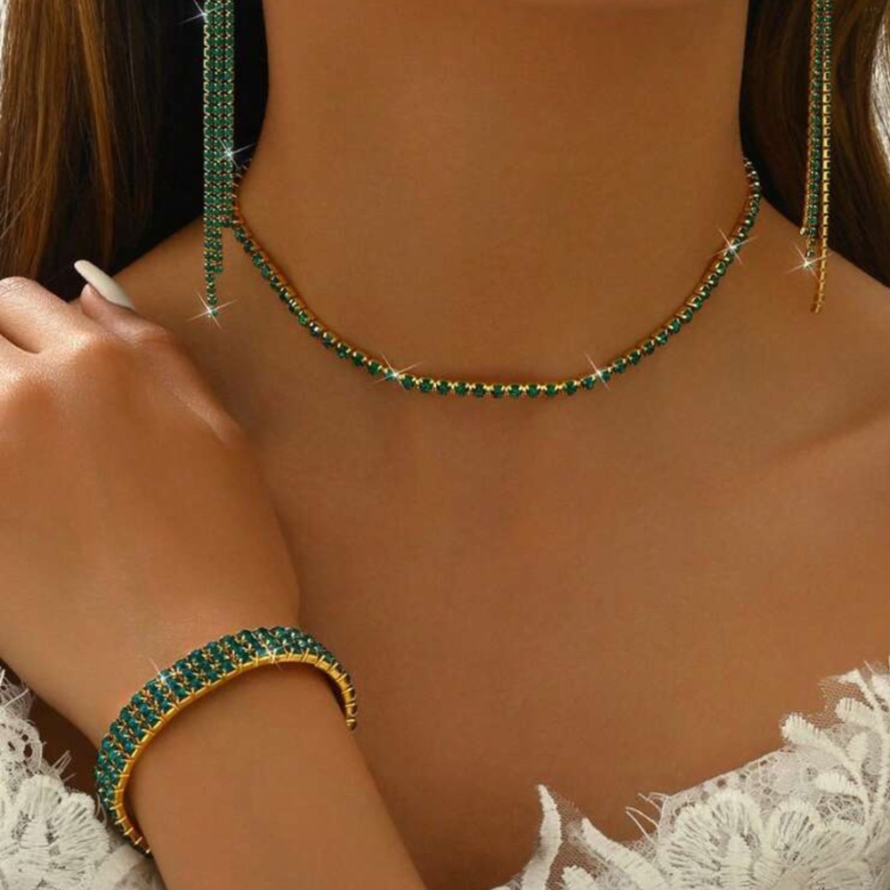 ✨ 4pcs/Set Elegant Ladies' Jewelry Set, Brand New Green Long Earrings Necklace